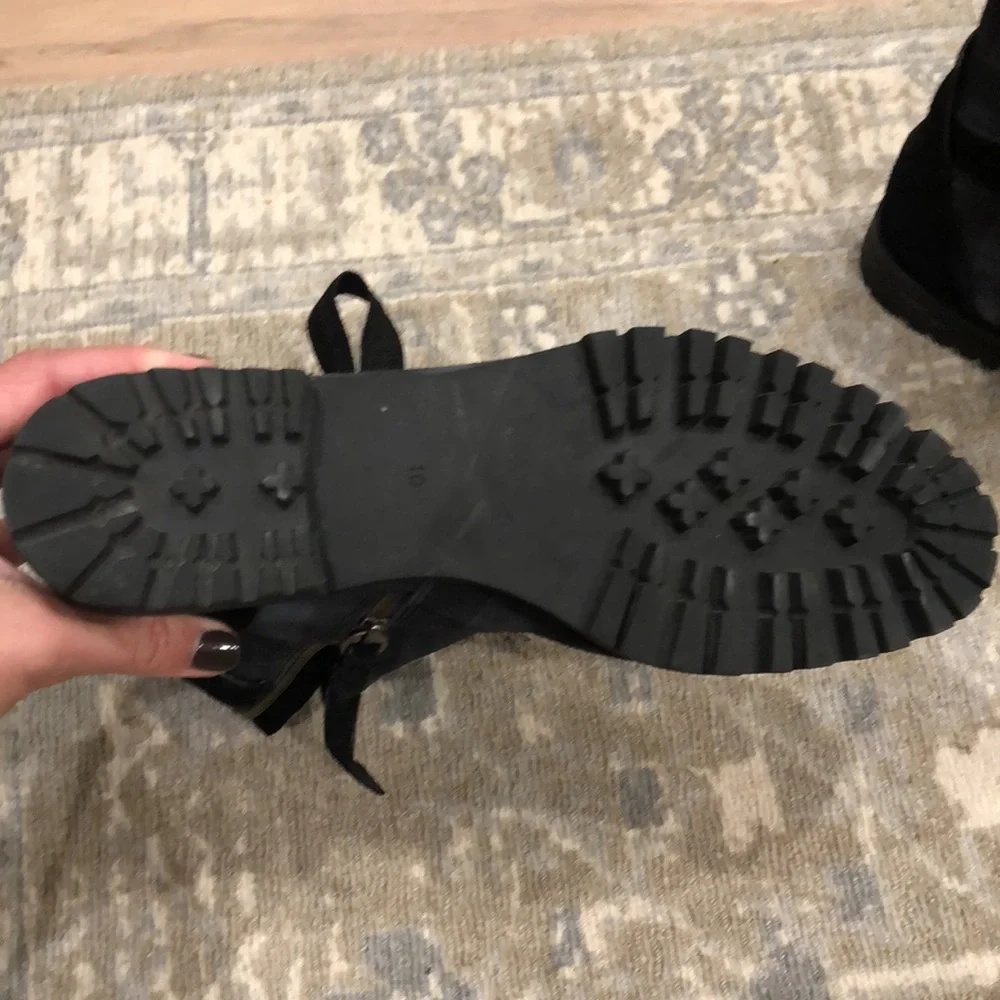 Splendid, size 10 boots with side zipper. Muted Blue and black checkered. - Picture 5 of 6